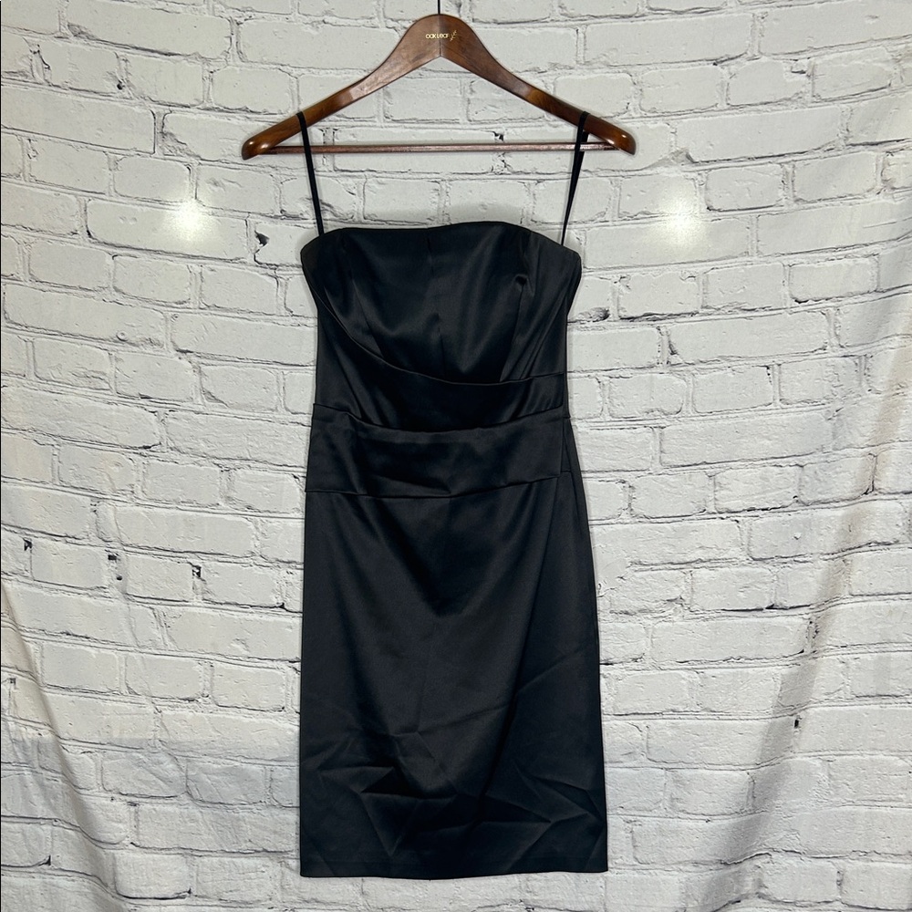 White House Black Martin Black Cocktail Dress Size 4 Excellent Condition